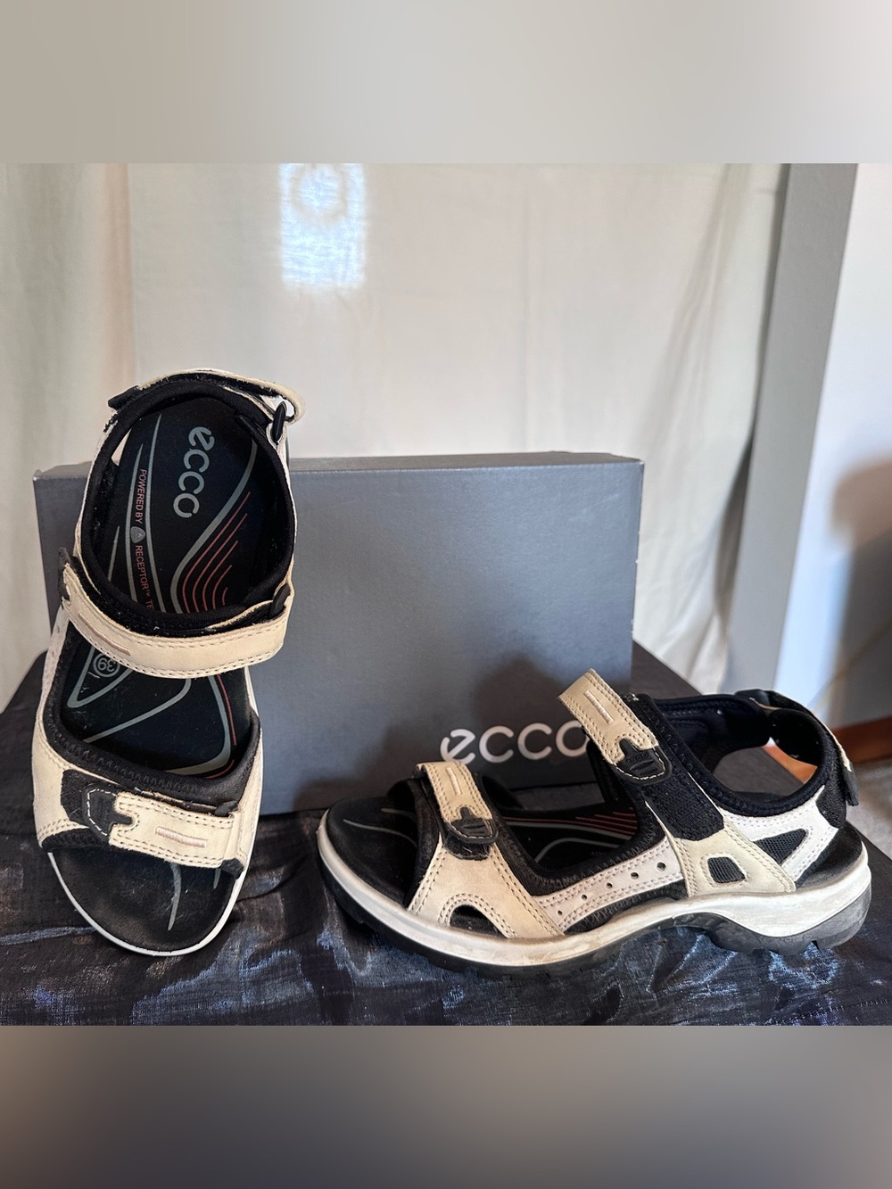 ECCO Offroad Women's Nubuck Yucatan Walking Sandal Sport Straw shadow 8-8.5 eu39